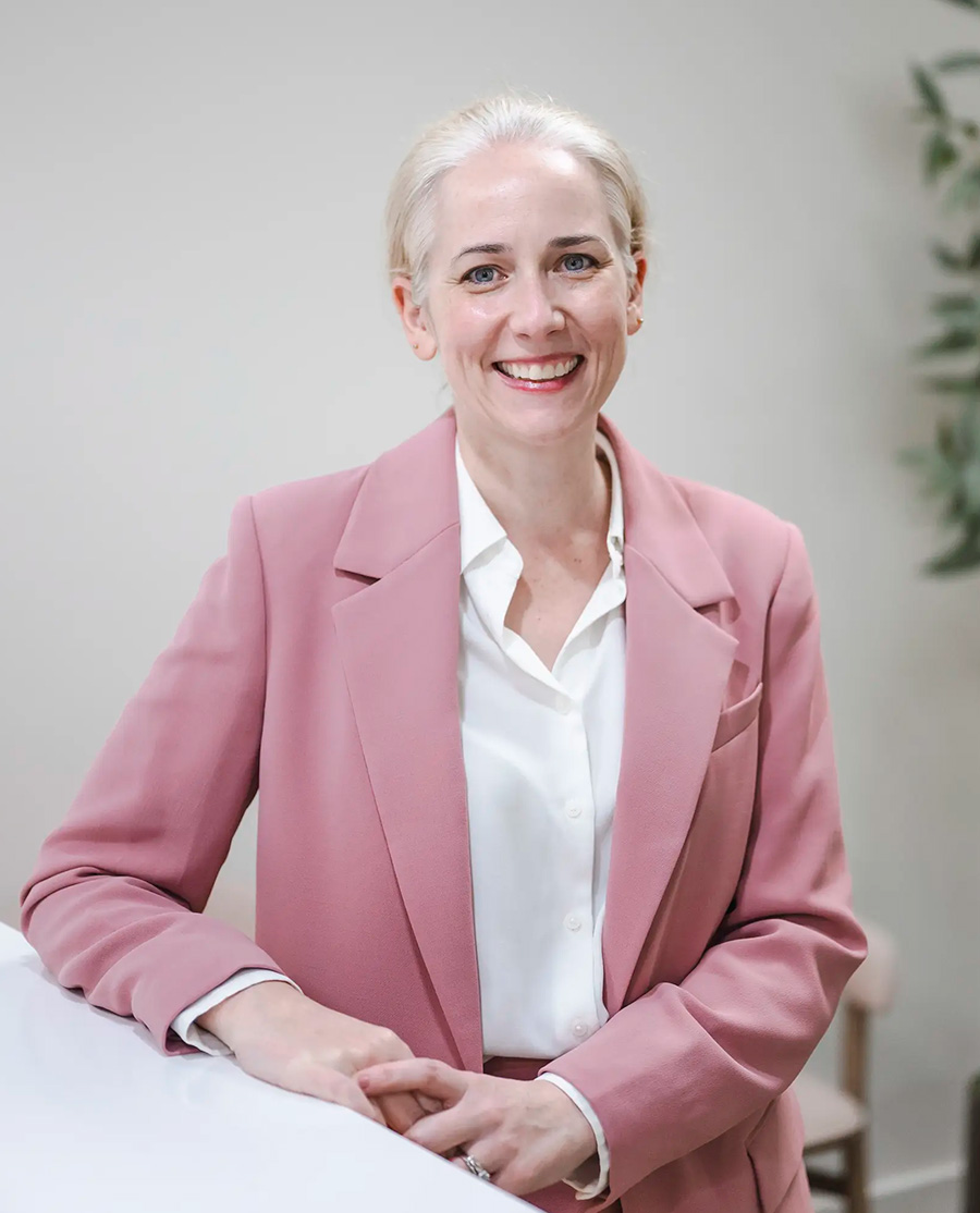 Dr Anna Mowry, Breast Clinician